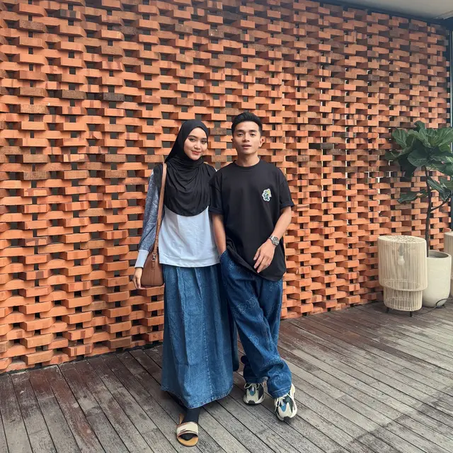 Dulu Nikah Muda Kini Jadi Panutan, Ini 6 Potret Terbaru Taqy Malik dan Serell Thalib