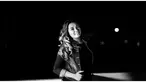 Amanda Gonzales, putri Cristian Gonzales melakukan aksi goyang salsa dan menyanyikan lagu barunya yang berjudul "Pesona Salsa". 