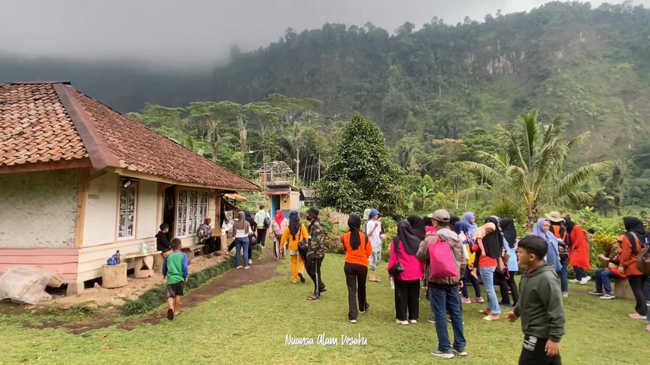 Kampung jadi Ramai