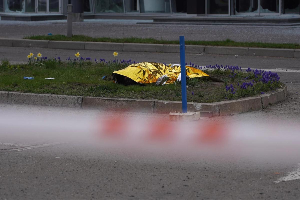 FOTO: Serangan Rusia Picu Kebakaran Hebat  dan Korban Jiwa di Kyiv