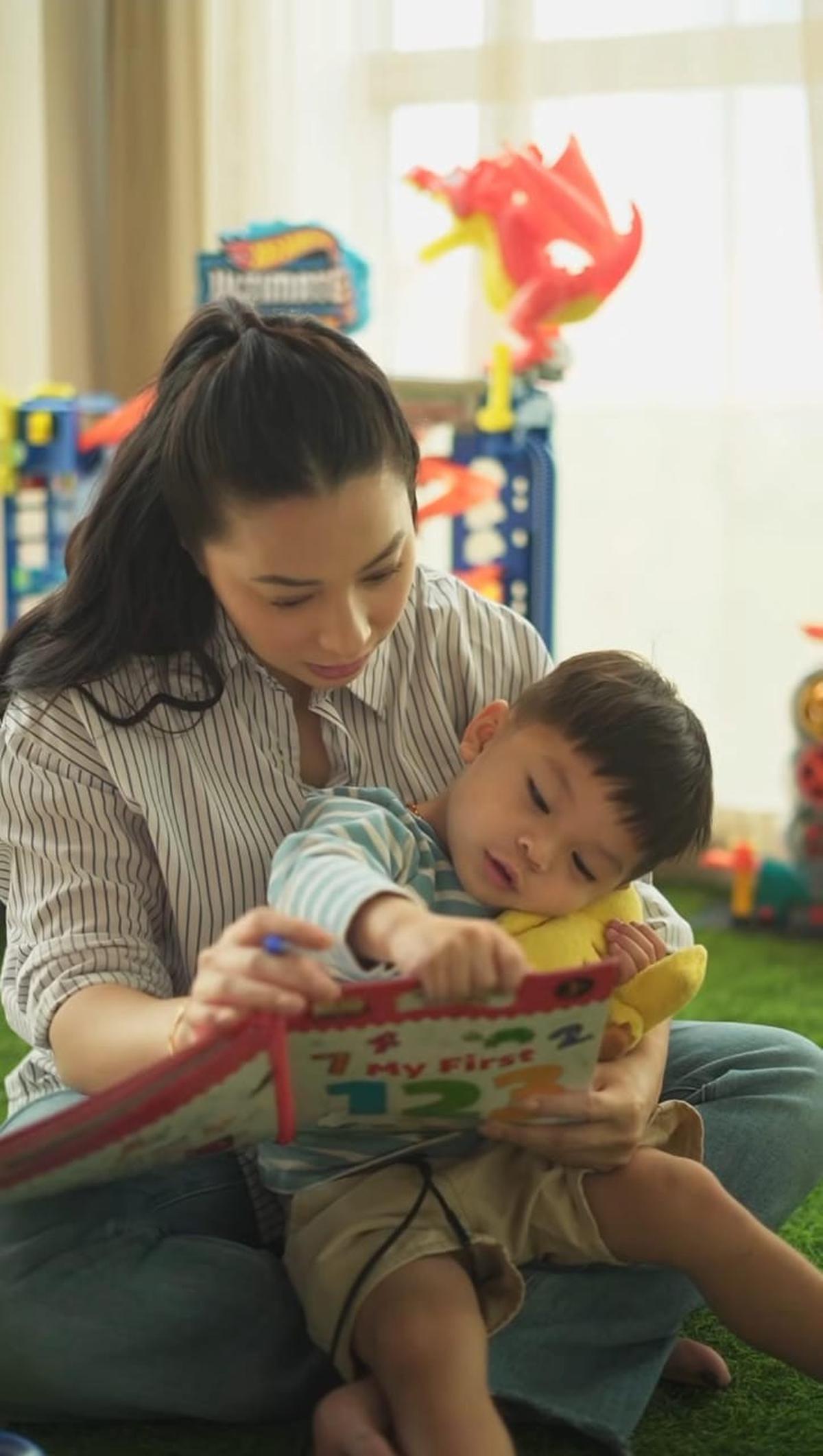 6 Potret Parenting Viral ala Nikita Willy, Bikin Kagum Publik