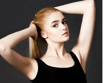 Alisa Manyonok merupakan seorang atlet voli dan model asal Rusia. (Bola.com/Instagram/Alisa Monyonok)