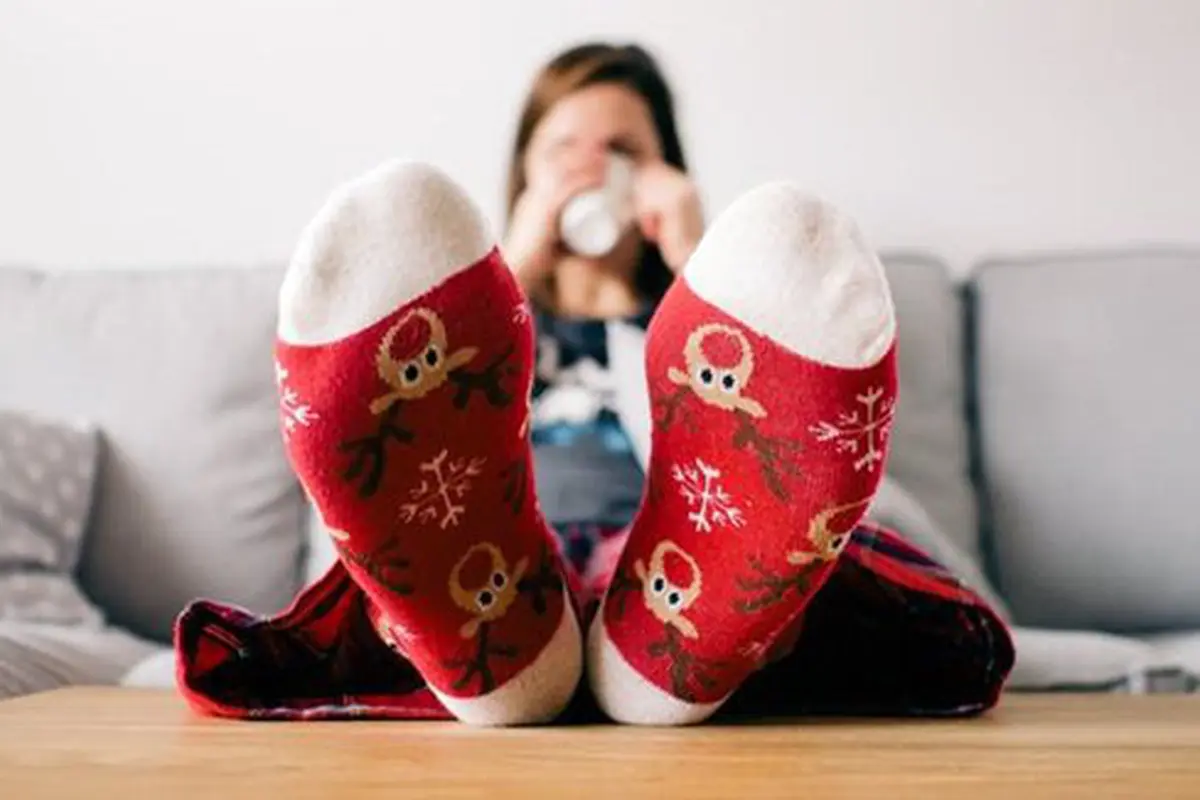 Pentingnya pakai kaos kaki/copyright Pexels.com/Tookapic
