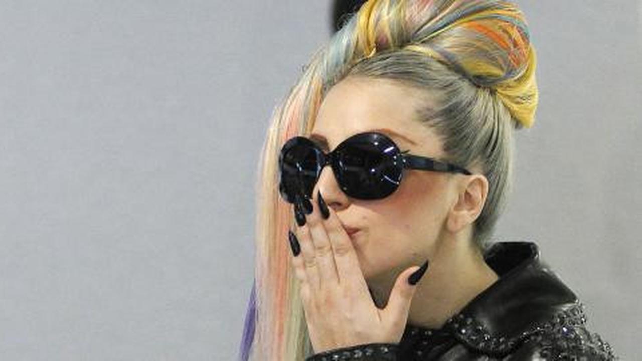 Lady Gaga batal konser, FPI gelar syukuran