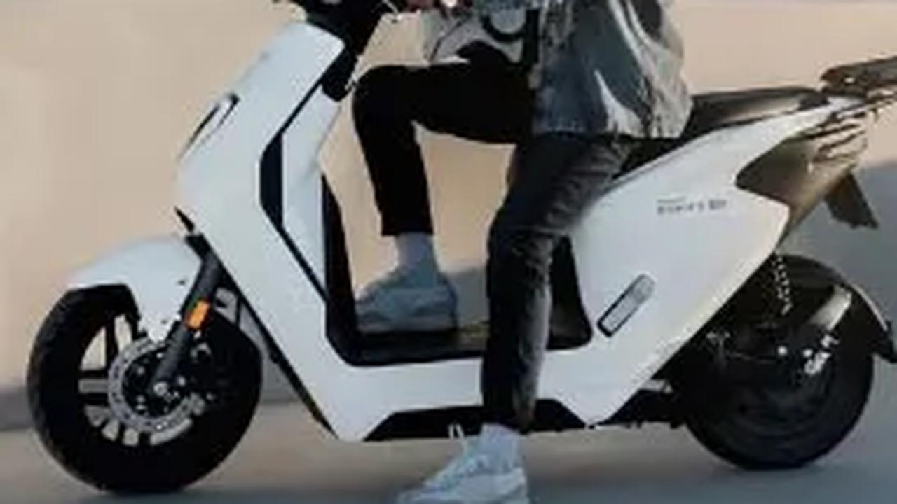 FIFGroup Siapkan Kredit Sepeda Motor Listrik, tapi Syaratnya Lebih Mahal?