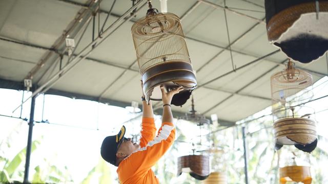 Nyanyian Pagi 1 000 Burung Pada Hari Kelahiran Polisi