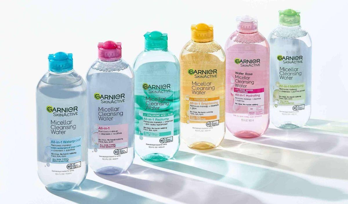 Micellar water adalah salah satu produk kecantikan yang sangat populer di kalangan beauty enthusiast.