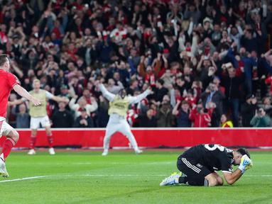 Pemain Nottingham Forest, Chris Wood, merayakan gol ke gawang Aston Villa dalam pertandingan leg pertama semifinal Liga Europa 2025/26 di The City Ground, Nottingham pada Jumat dini hari WIB. (David Davies/PA via AP)