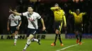 Pemain Tottenham Hotspurs, Son Heung Min merayakan golnya ke gawang Watford pada lanjutan Liga Premier Inggris di Stadion Vicarage Road, Inggris, Selasa (29/12/2015) dini hari WIB.  Spurs menang 2-1. (Reuters/Eddie Keogh)