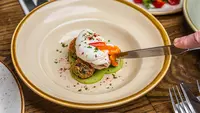Trik Air Fryer untuk Masak Poached Egg Sempurna Tanpa Air Mendidih