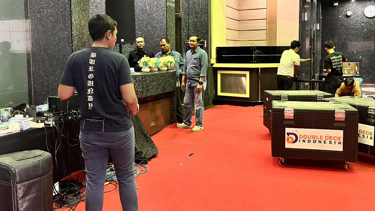 DPR Minta Pemodal 320 WNA Pelaku Judol Segera Diungkap