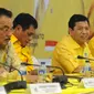 Ketua Umum Partai Golkar Setya Novanto (tengah) saat rapat pengurus di DPP Golkar, Jakarta, Senin (30/5). Menurut kabar ada lebih dari 200 orang yang menjadi pengurus Golkar 2016-2019. (Liputan6.com/Helmi Afandi)