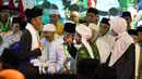 Presiden Joko Widodo menghadiri pembukaan musyawarah nasional dan konferensi besar NU di Banjar, Jawa Barat, Rabu (27/2). Jokowi mengucapkan terima kasihnya atas peran PBNU yang telah berkontribusi dalam merawat keutuhan NKRI. (Liputan6.com/Angga Yuniar)
