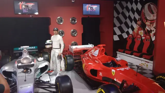 Formula 1 - F1 - Ferrari - Mercedes - Madame Tussauds