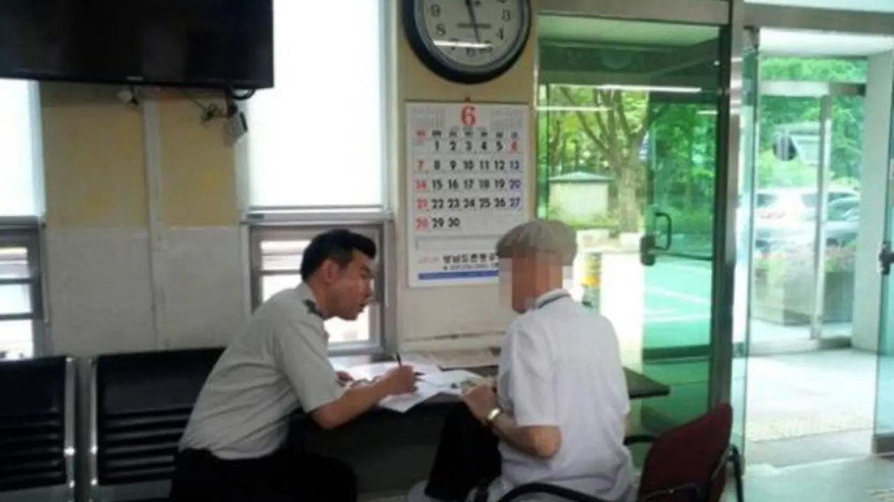 Kakek Ini Datangi Polisi Tiap Hari Cari Istrinya yang Telah Tiada