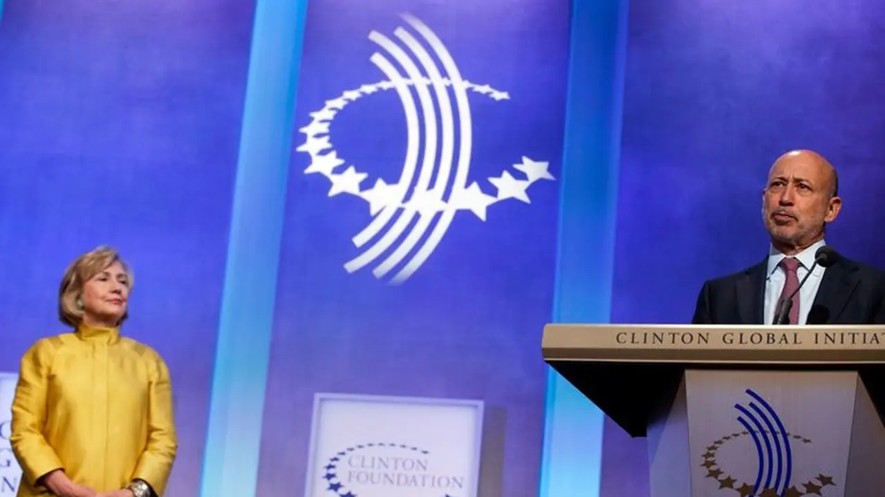 Ada Email 'Kolusi' Hillary dan Wall Street Menuju Gedung Putih?