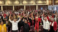 Capres nomor urut 3, Ganjar Pranowo kampanye di Palu, Sulawesi Tengah, Senin (4/12/2023). Dalam kesempatan itu, dia menyampaikan komitmen Ganjar-Mahfud memberantas korupsi, kolusi, dan nepotisme atau KKN. (Liputan6.com/Nanda Perdana Putra)