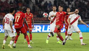 Persija Jakarta meraih kemenangan 4-0 atas Persis Solo pada laga pekan ke-30 BRI Super League musim ini di Stadion Utama Gelora Bung Karno (SUGBK), Jakarta, Senin (27/04/2026) malam WIB. (Bola.com/Abdul Aziz)