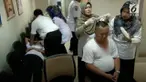 Sejumlah orang menyerang kantor Kemendagri menyebabkan sejumlah PNS terluka. Diduga ada motif terkait pilkada Tolikara dalam aksi tersebut.