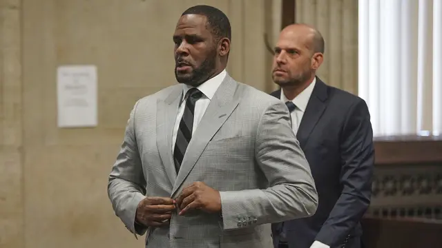 Penyanyi R Kelly (E. Jason Wambsgans/Chicago Tribune via AP, Pool)