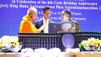 Menteri Kebudayaan Terima World Tipitaka Sajjhaya dari Thailand, Akan Disimpan di Perpusnas