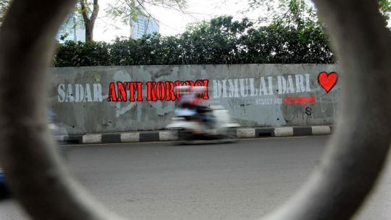 Mural bertema HAM dan anti-korupsi terlukis di dinding Ibu Kota
