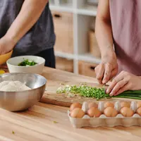 Mencuci dan memotong sayuran sekaligus di hari libur akan menghemat waktu memasak Anda hingga lima puluh persen. [Dok/Pexels.com/ShotPot].