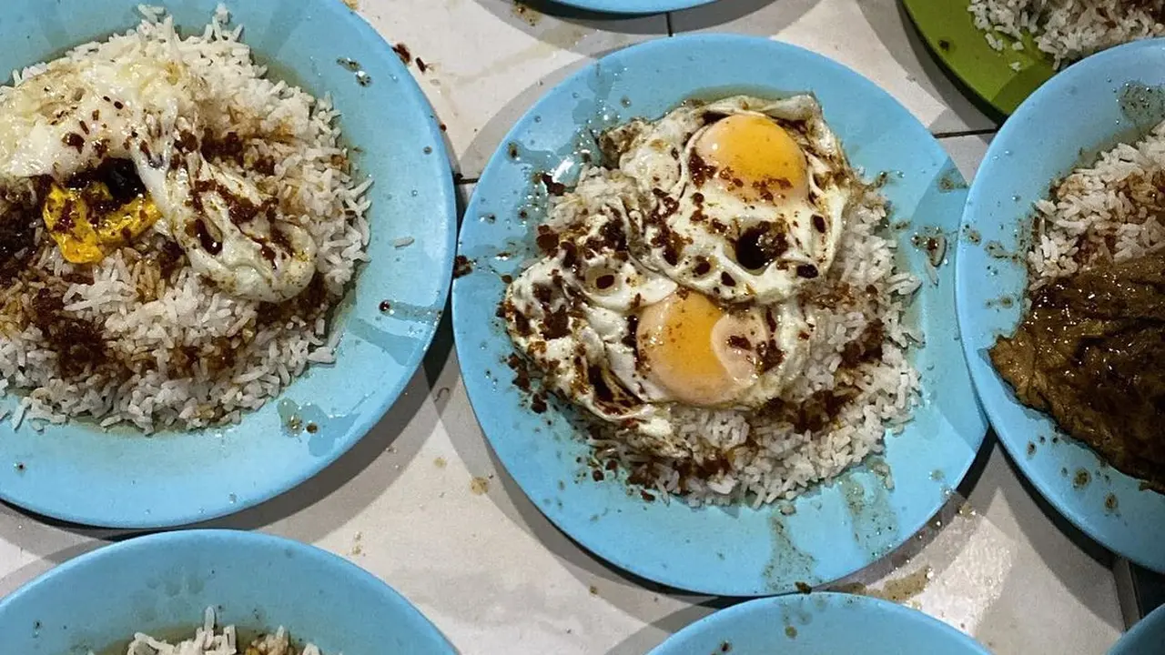 Nasi Telur Ayong 999