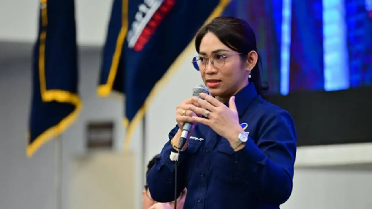 Anggota DPR Eva Stevany