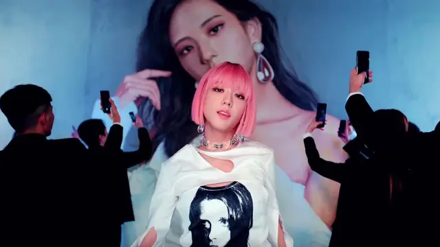 [Bintang] Sama-sama Comeback, Blackpink dan Red Velvet Tunjukkan Gaya Streetwear yang Colorful