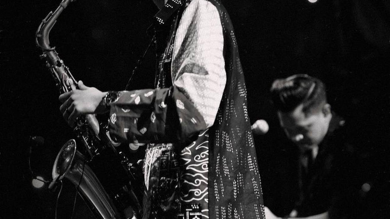 8 Potret Evan WMD yang Diduga Jadi Teman Spesial Ria Ricis, Pemain Saxophone di Band Pengiring Denny Caknan