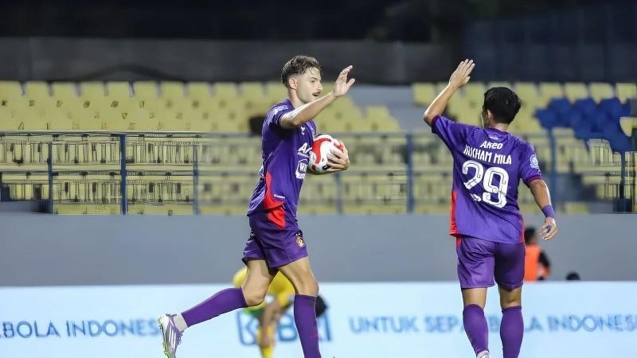 Pelatih Persik Ungkap Kekecewaan Setelah Ditahan Imbang Persebaya Meski Unggul Pemain