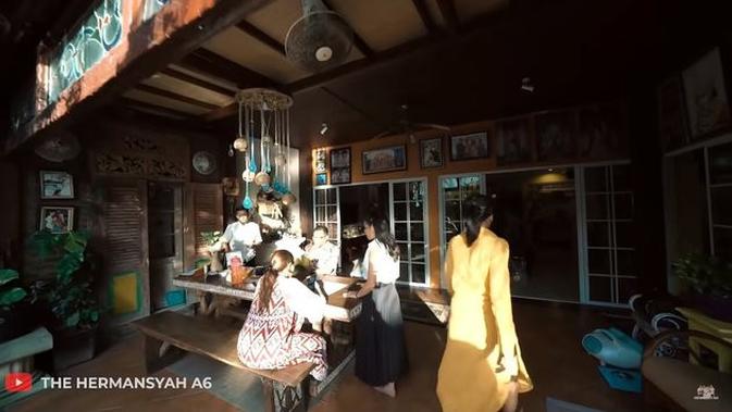 Rumah mewah Sarah Menzel (Sumber: YouTube/The Hermansyah A6)