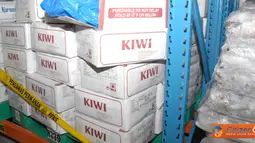 Citizen6, Jakarta Utara: Importir nakal menyalahi perijinan labeling dengan menggunakan label buah &quot;KIWI&quot; padahal faktanya didalamnya berisi ikan kembung dan makarel. Kalau terlepas bisa merugikan nelayan Indonesia. (Pengirim: Efrimal Bahri)