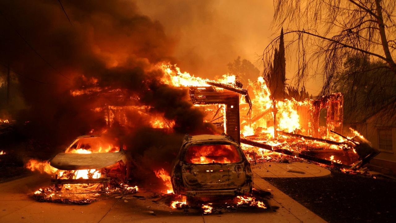 Los Angeles luluh lantak bak medan perang akibat kebakaran dahsyat