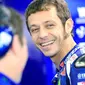 Valentino Rossi memiliki banyak pekerjaan rumah yang harus dibenahi sebagai modal untuk mengejar impiannya menjadi juara dunia MotoGP 2017. (EPA/Emmanuel Bruque)