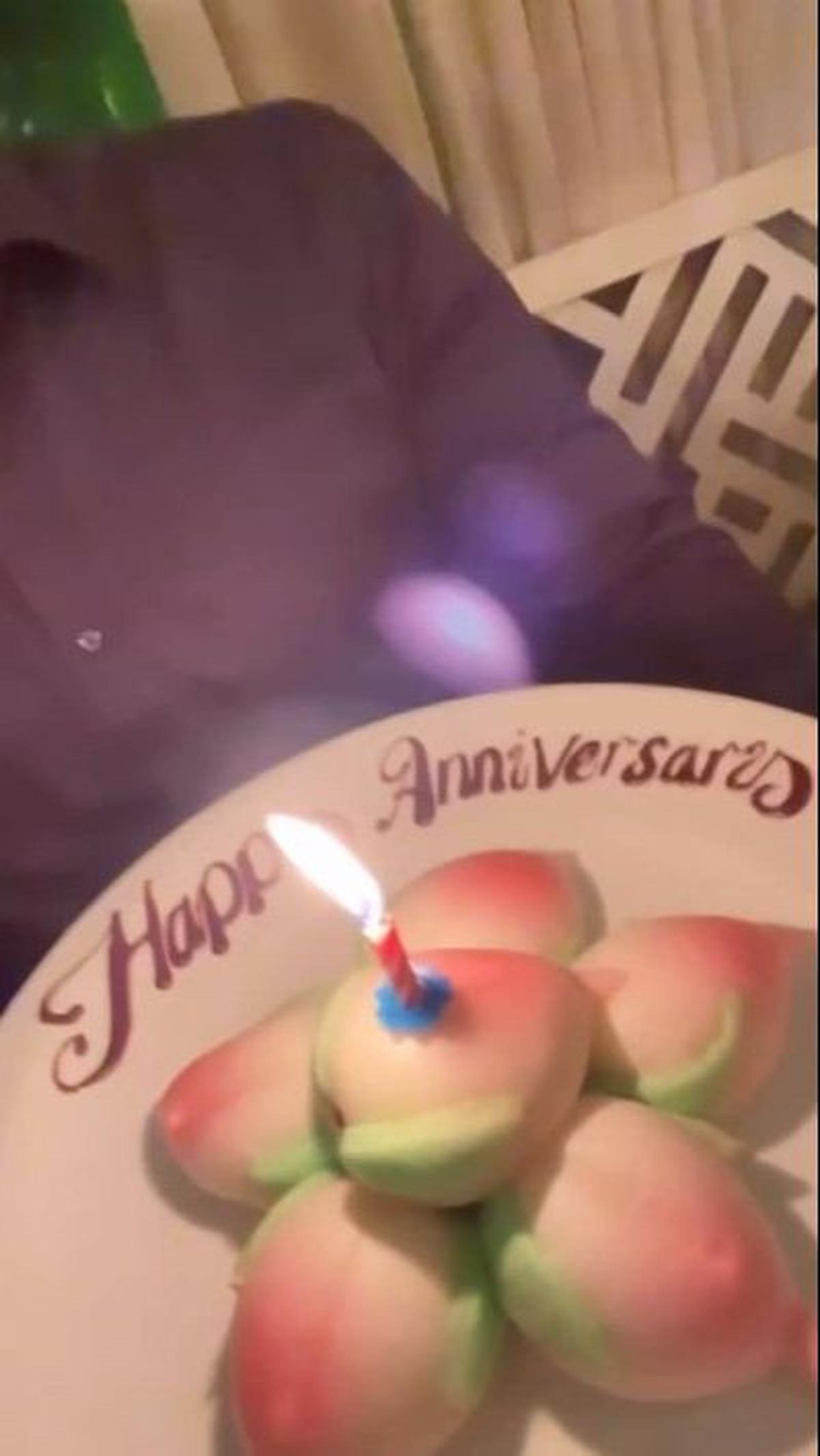 Kue Bertulisan Wedding Anniversary