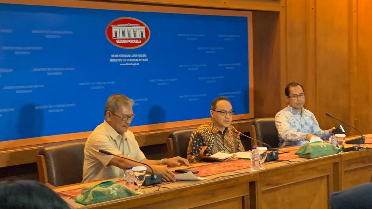 Kemlu bersama dengan KemenKes memberikan penjelasan mengenai kondisi WNI di Wuhan pada Press Briefing, Senin (27/1/2020).