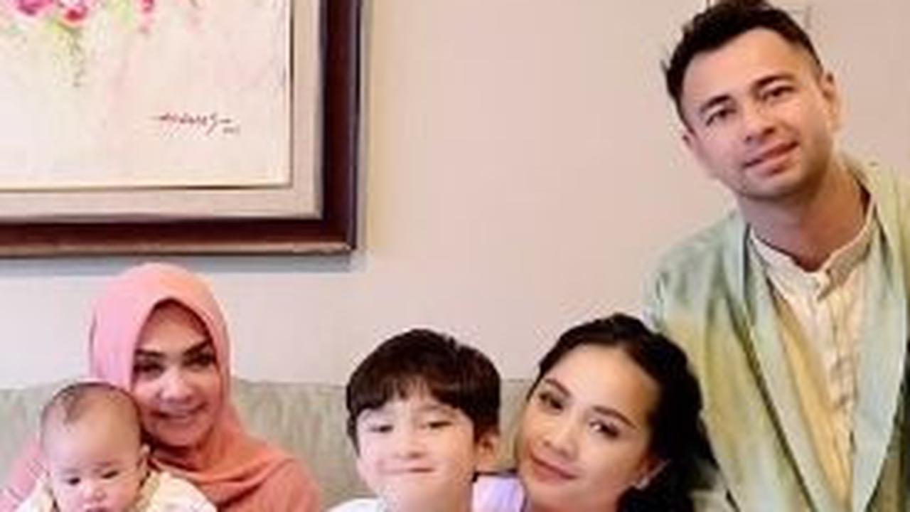 Memiliki dua anak laki-laki <br>