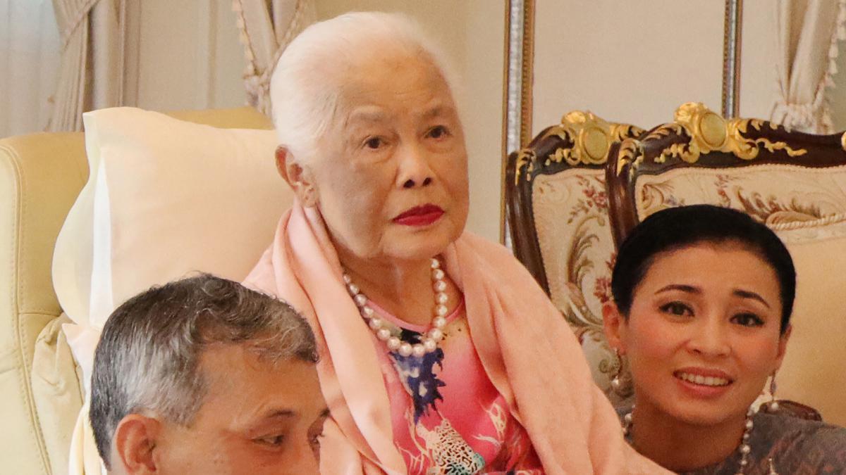 Ratu Sirikit Kitiyakara Berjasa Menduniakan Sutra Thailand, Pernah Dijuluki Ratu Tercantik di Dunia