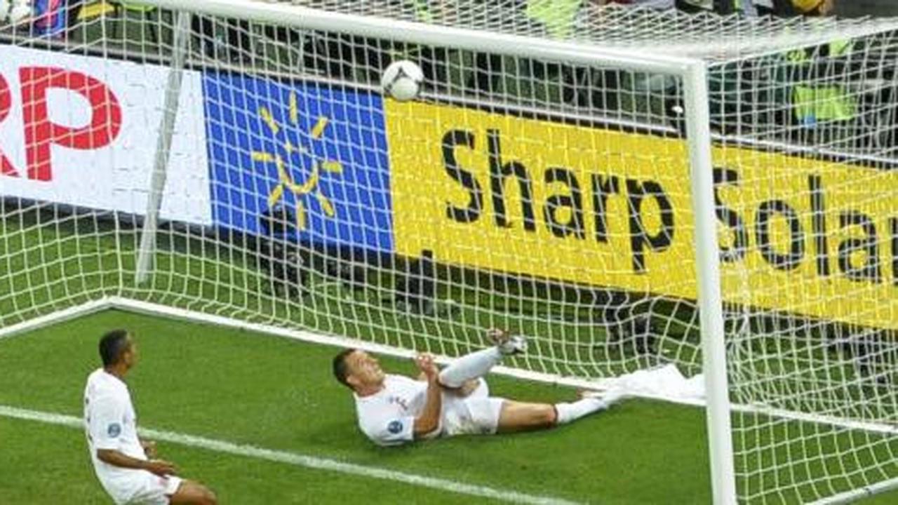 Wasit dalam laga Ukraina vs Inggris dipulangkan