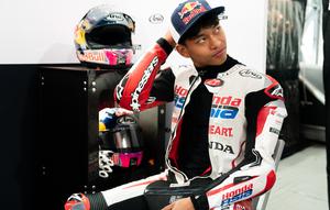Veda Ega Pratama pada kualifikasi Moto3 Brasil 2026. (Honda Team Asia)