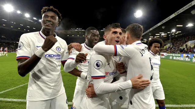 Chelsea Hajar Burnley 4-2, Pulisic Hattrick