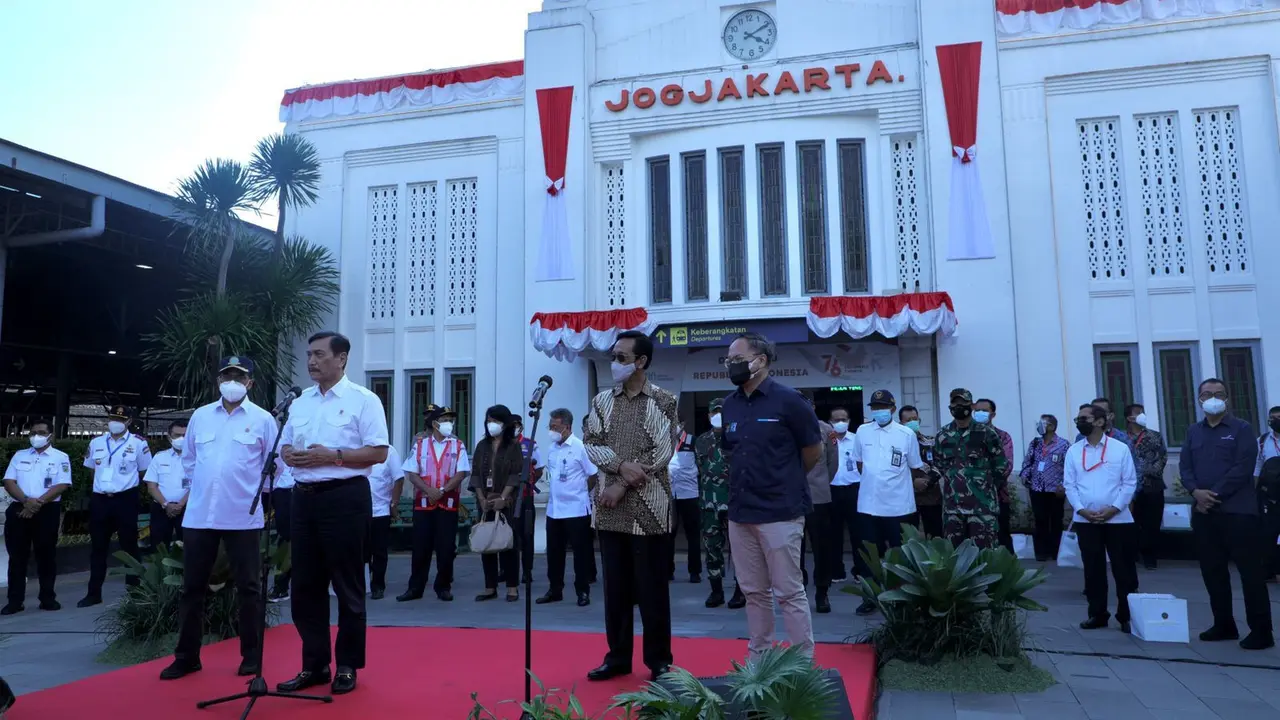 Soft launching pengoperasian KA Bandara Yogyakarta pada Jumat (27/8/2021).