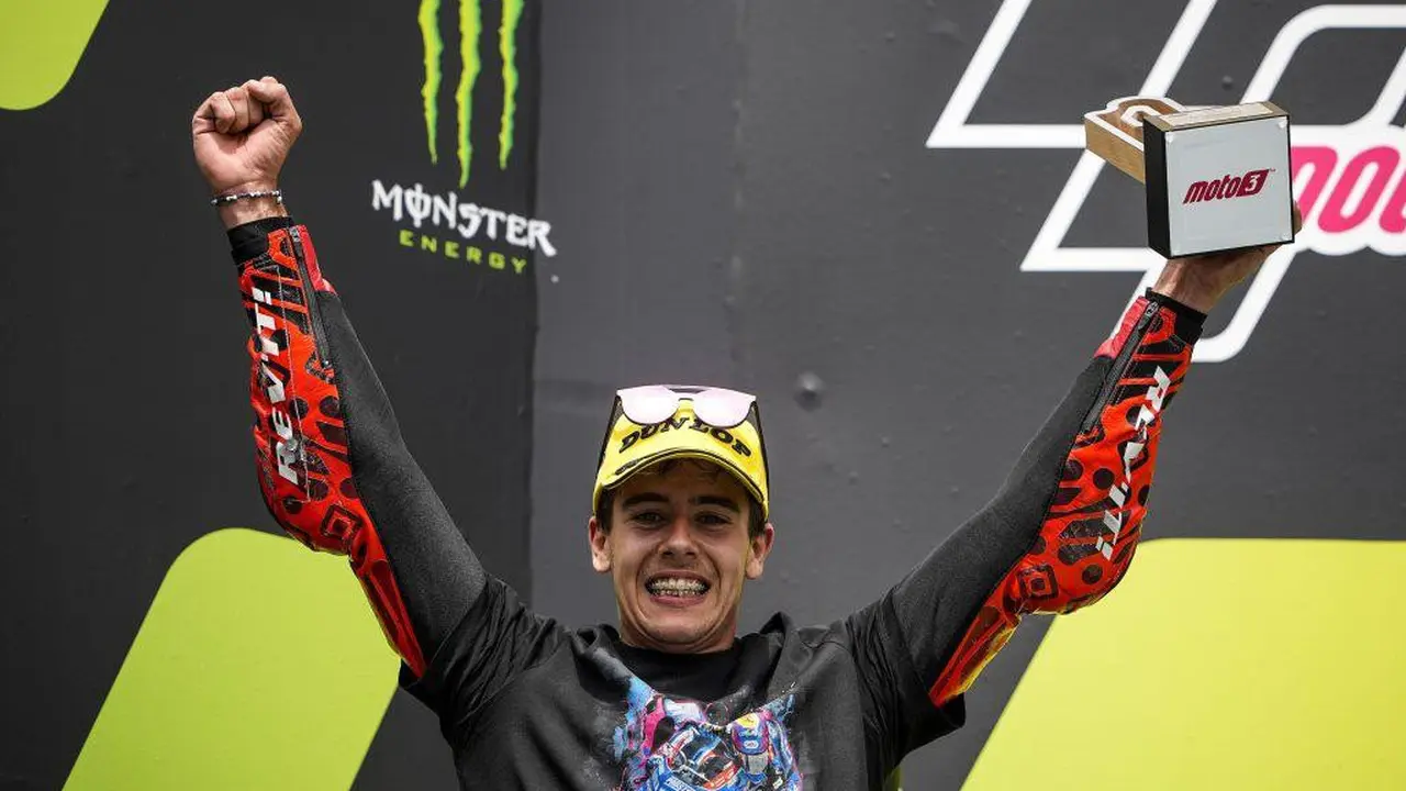 Jeremy Alcoba, pembalap Tim Indonesian Racing Gresini Moto3, meraih podium juara 3 Moto3, Sirkuit Catalunya, Barcelona, Spanyol.