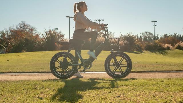 Ilustrasi bersepeda, aerobik