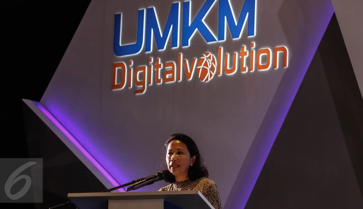 Menteri BUMN Rini Soemarno memberi sambutan saat hadir di UMKM Digital Solution di JI Expo Kemayoran Jakarta, Minggu (17/12). Menyambut HUT ke 121, PT BRI (Persero) Tbk menyelenggarakan kegiatan bertajuk UMKM Digitalvolution. (Liputan6.com/Faizal Fanani)