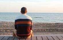 Contrast Loneliness: Ketika Interaksi Sosial Justru Memperkuat Kesepian