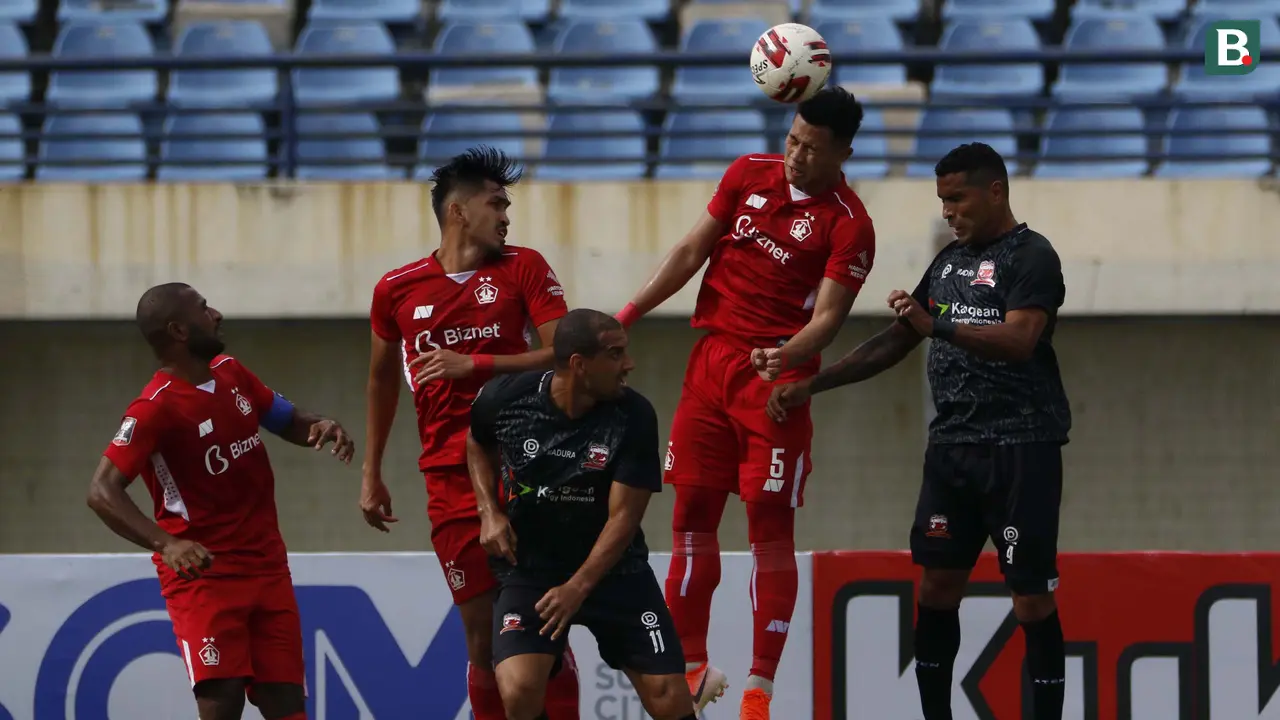 FOTO: Persik Kediri Imbangi Madura United Tanpa Gol di Babak Pertama - Moh. Al Amin Syukur Fisabillah