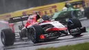 Aksi Jules Bianchi di F1 GP Jepang 2014 sesaat sebelum kecelakaan. (EPA)